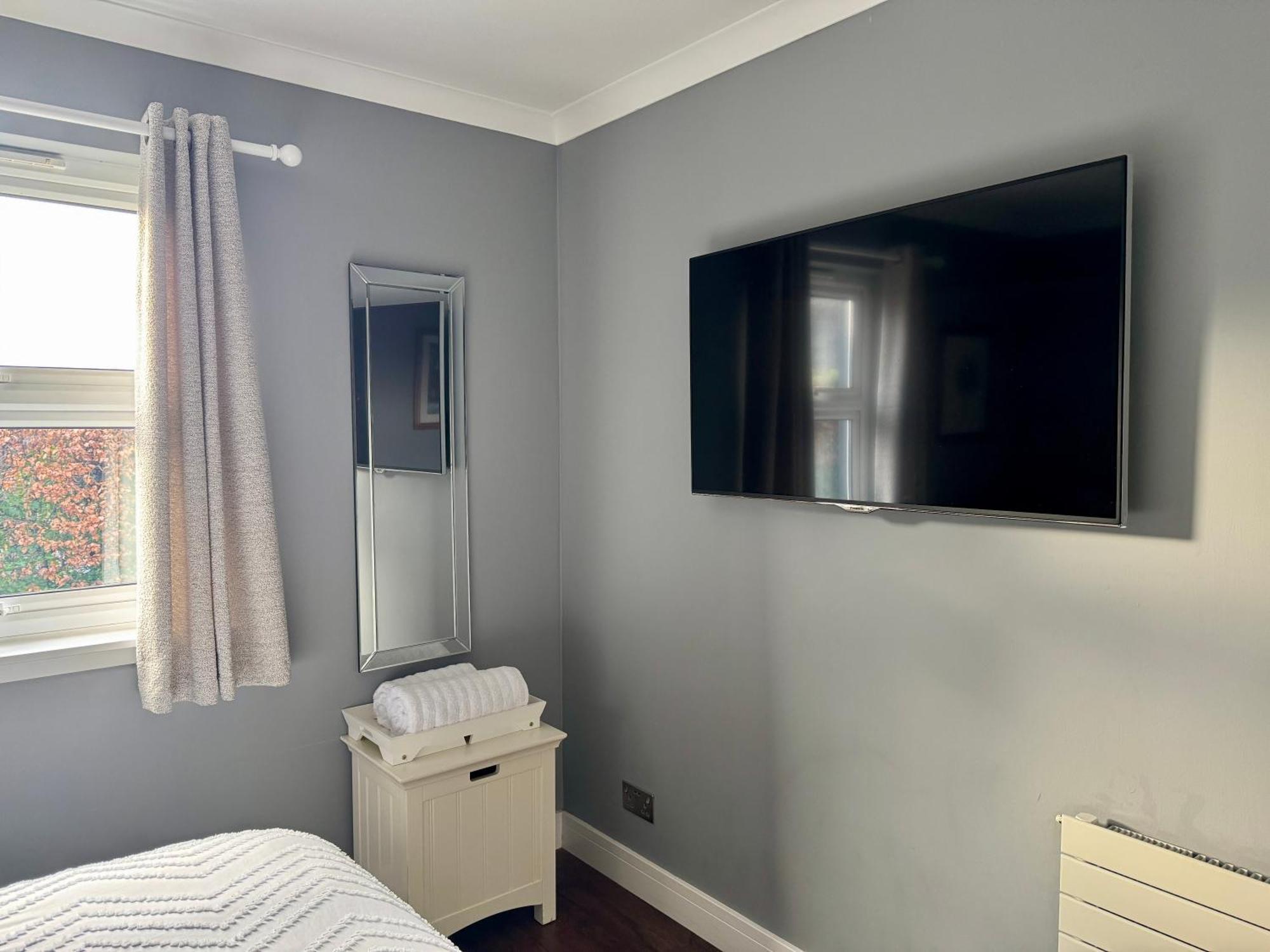 אובאן Holly Lodge - 2 X Kingsize Bedrooms With Private Entrance And Free Parking-New Shower Room מראה חיצוני תמונה