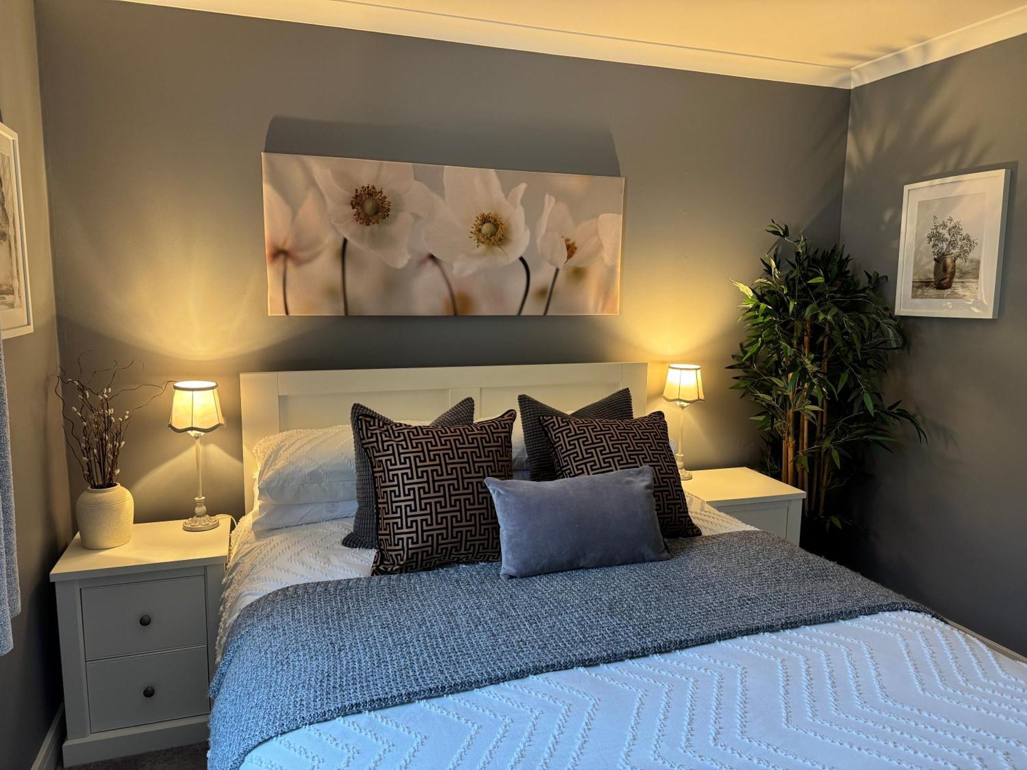 אובאן Holly Lodge - 2 X Kingsize Bedrooms With Private Entrance And Free Parking-New Shower Room מראה חיצוני תמונה